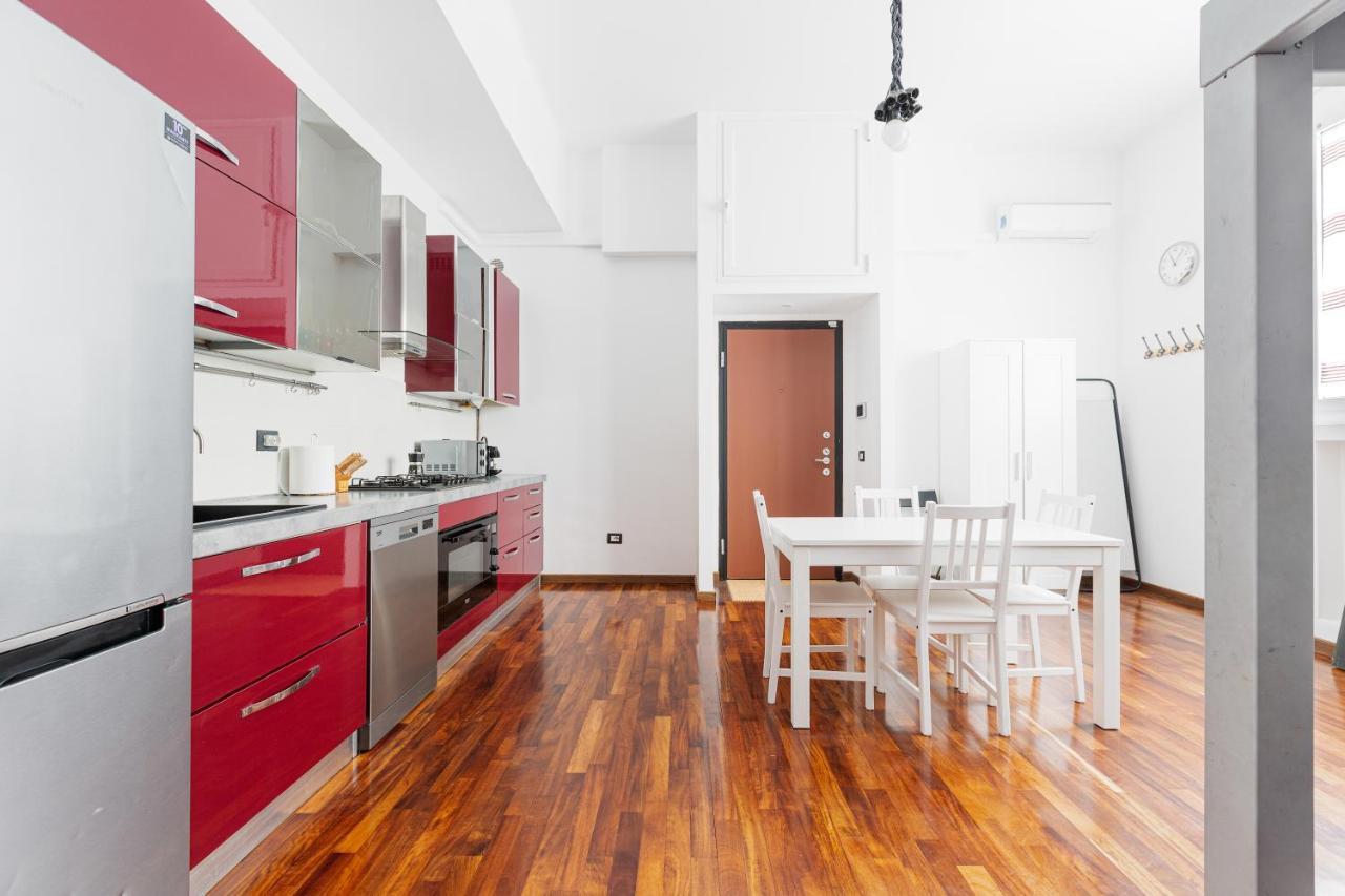Guesthost - Cosy Apt Close To Piazza Insubria Milaan Buitenkant foto
