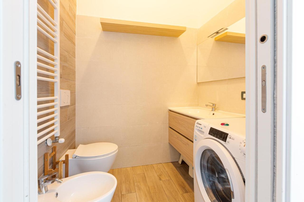 Guesthost - Cosy Apt Close To Piazza Insubria Milaan Buitenkant foto